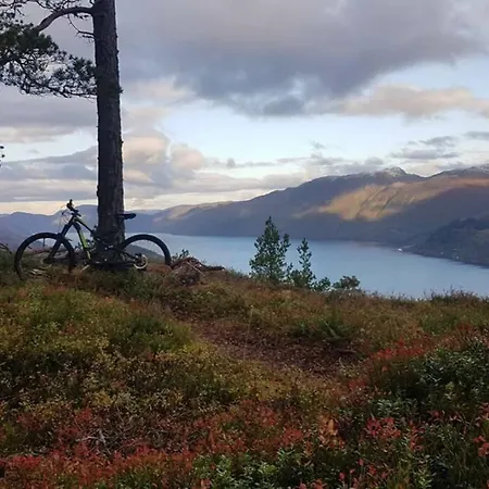 Nordfjordcabins Red Utvik