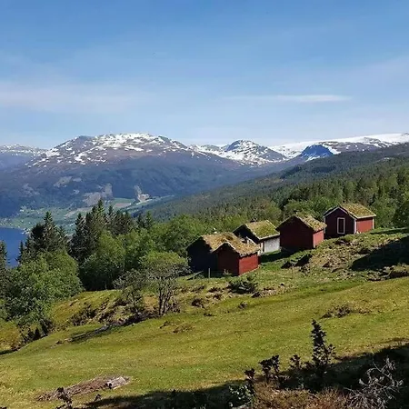 Nordfjordcabins Red *