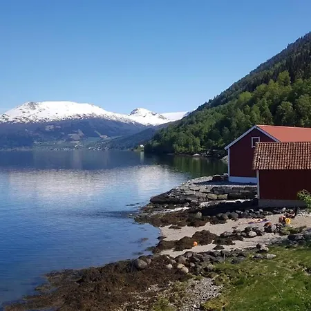 Nordfjordcabins Red Utvik