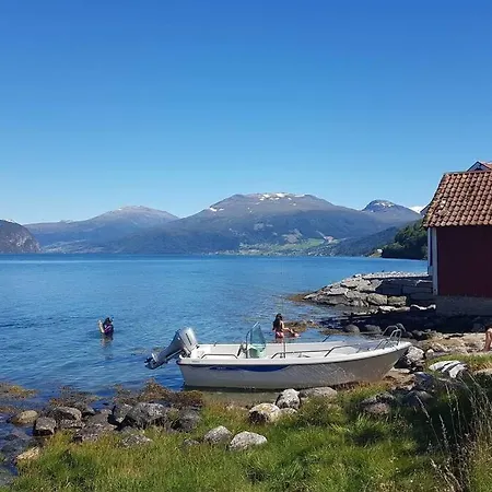 Holiday home Nordfjordcabins Red Utvik
