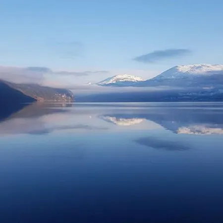 Nordfjordcabins Red בית נופש Utvik