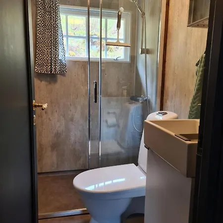 בית נופש Nordfjordcabins Red