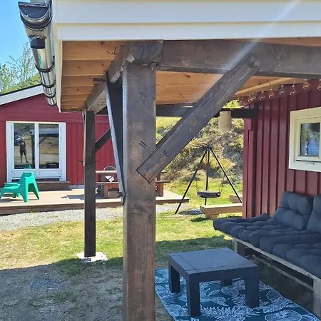 בית נופש Nordfjordcabins Red