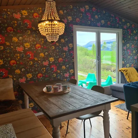 Nordfjordcabins Red