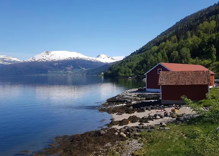 Nordfjordcabins Red Utvik