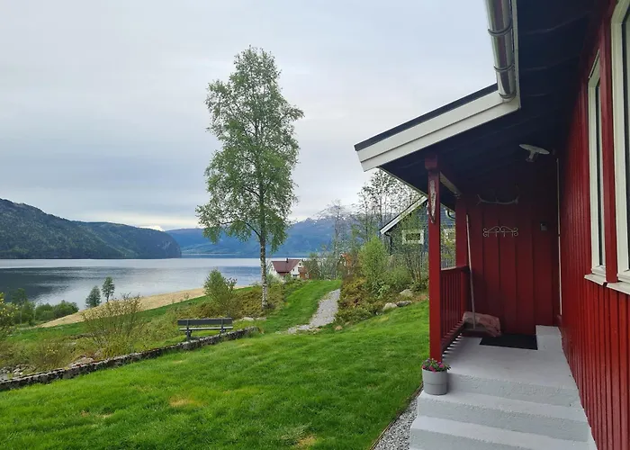 度假居 Nordfjordcabins Red