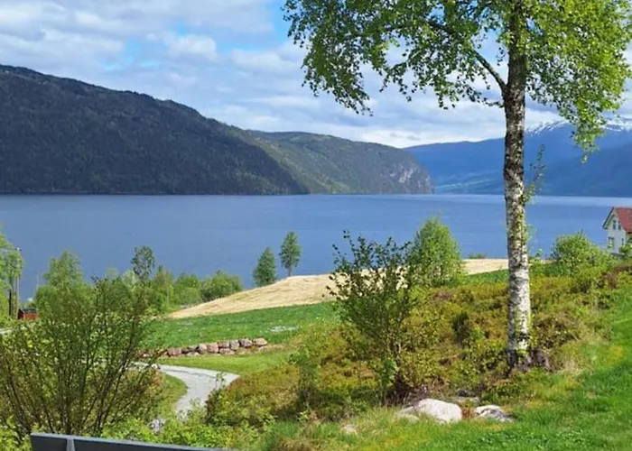 Nordfjordcabins Red Utvik