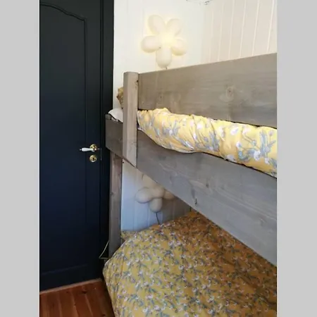 Nordfjordcabins Red Feriehus Utvik