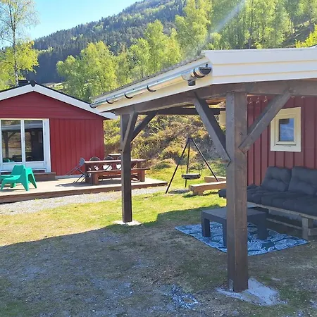 Nordfjordcabins Red بيت للعطل *